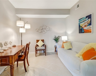 10275 Heritage Bay Boulevard - Photo Thumbnail 14