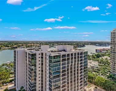 4041 Gulf Shore Boulevard N - Photo Thumbnail 4