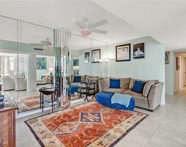 4041 Gulf Shore Boulevard N - Photo Thumbnail 8