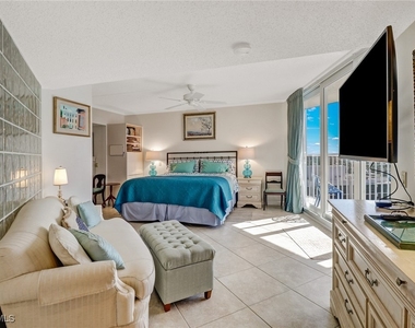 4041 Gulf Shore Boulevard N - Photo Thumbnail 29