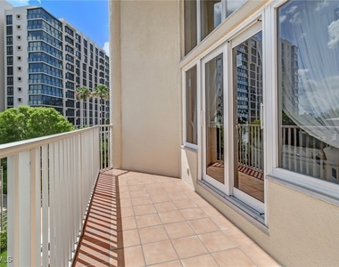 4041 Gulf Shore Boulevard N - Photo Thumbnail 6
