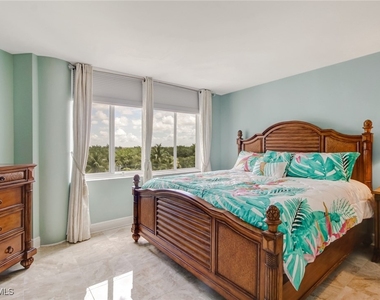 4041 Gulf Shore Boulevard N - Photo Thumbnail 20