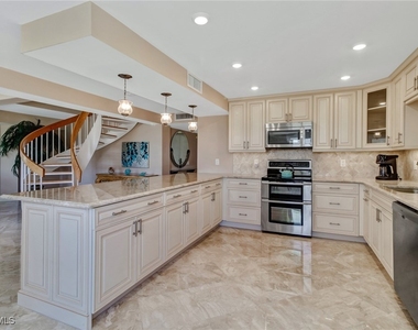4041 Gulf Shore Boulevard N - Photo Thumbnail 10