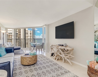 4041 Gulf Shore Boulevard N - Photo Thumbnail 12