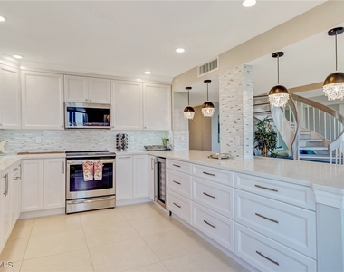 4041 Gulf Shore Boulevard N - Photo Thumbnail 9
