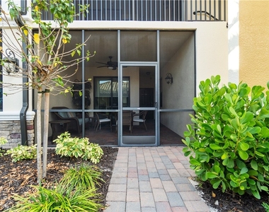 9525 Avellino Way - Photo Thumbnail 14