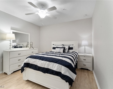 9525 Avellino Way - Photo Thumbnail 8