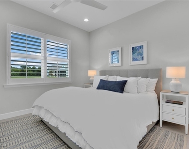 7124 Saona Court - Photo Thumbnail 11