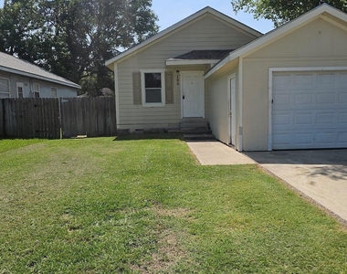 11919 Kingslake Forest Drive - Photo Thumbnail 6