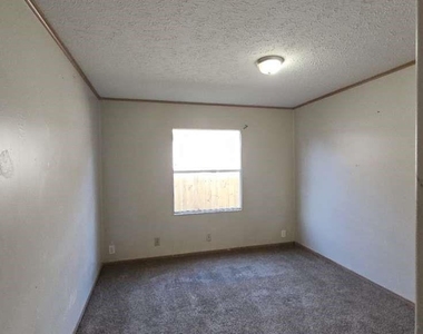 11919 Kingslake Forest Drive - Photo Thumbnail 10