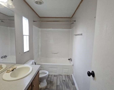 11919 Kingslake Forest Drive - Photo Thumbnail 3