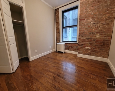 East 18th Street - Photo Thumbnail 14