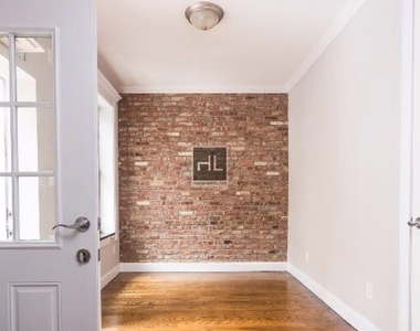 East 18th Street - Photo Thumbnail 25