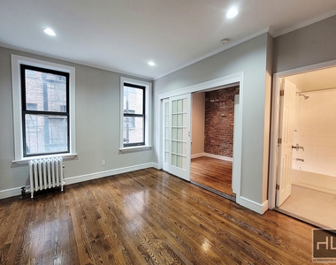 East 18th Street - Photo Thumbnail 3