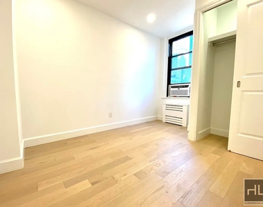 East 48th Street - Photo Thumbnail 17