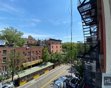 East 13th Street - Photo Thumbnail 17
