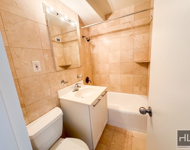 East 79th Street - Photo Thumbnail 9
