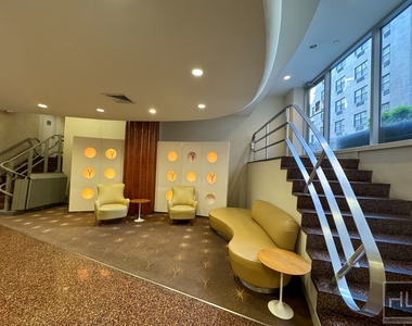 East 79th Street - Photo Thumbnail 5
