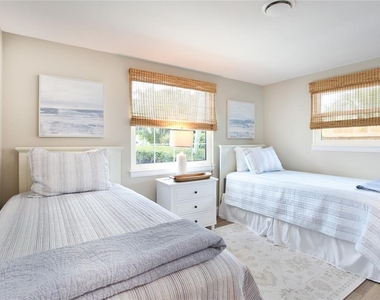 211 Island Circle - Photo Thumbnail 25