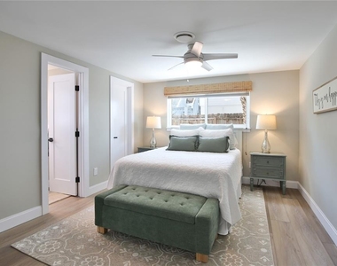 211 Island Circle - Photo Thumbnail 18