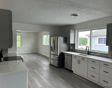 755 Center Street - Photo Thumbnail 2