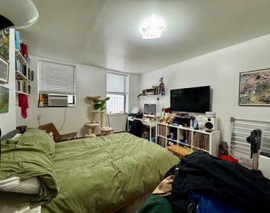 301 East 110th Street - Photo Thumbnail 2