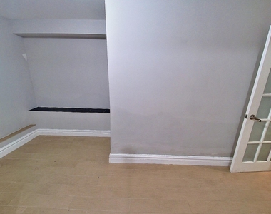 330 East 100th Street - Photo Thumbnail 4