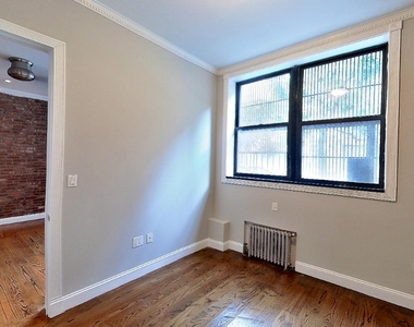 330 East 100th Street - Photo Thumbnail 5