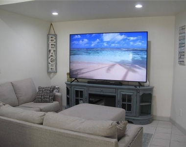 3700 Bay Street - Photo Thumbnail 5