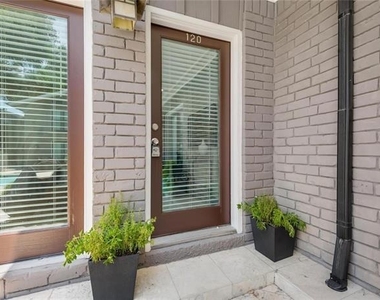 10211 Regal Oaks Drive - Photo Thumbnail 1