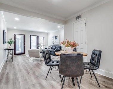 10211 Regal Oaks Drive - Photo Thumbnail 10