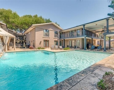 10211 Regal Oaks Drive - Photo Thumbnail 22