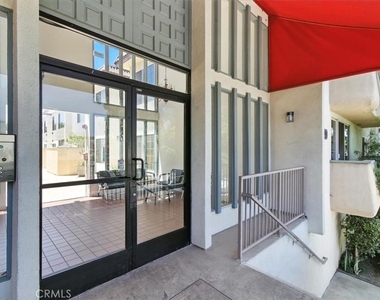 18640 Collins Street - Photo Thumbnail 1