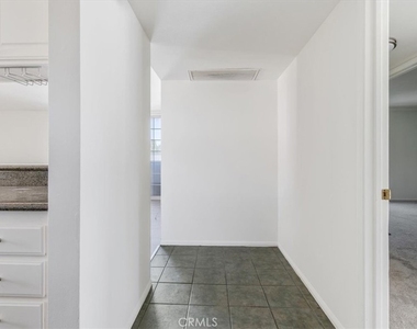 18640 Collins Street - Photo Thumbnail 3