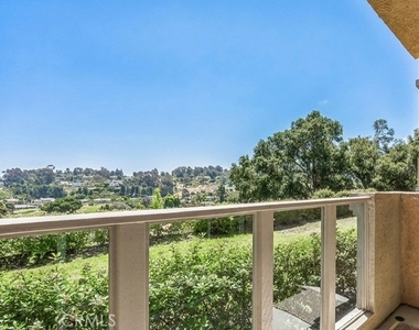 30902 Clubhouse Drive - Photo Thumbnail 14