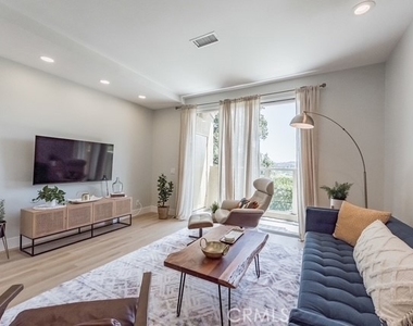 30902 Clubhouse Drive - Photo Thumbnail 11