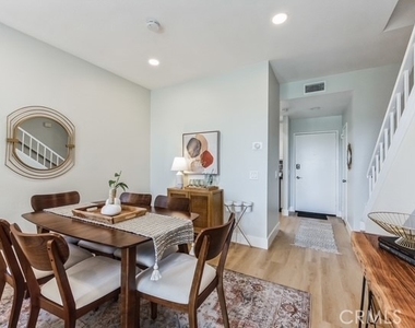 30902 Clubhouse Drive - Photo Thumbnail 10
