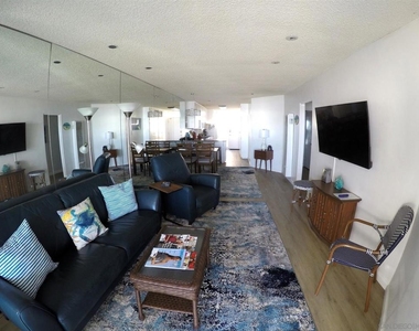 3755 Ocean Front Walk - Photo Thumbnail 8