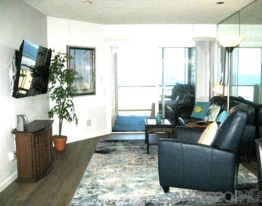 3755 Ocean Front Walk - Photo Thumbnail 6