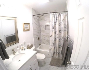 3755 Ocean Front Walk - Photo Thumbnail 12