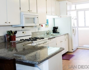 3755 Ocean Front Walk - Photo Thumbnail 10