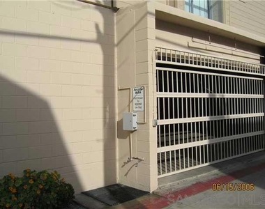 3755 Ocean Front Walk - Photo Thumbnail 21