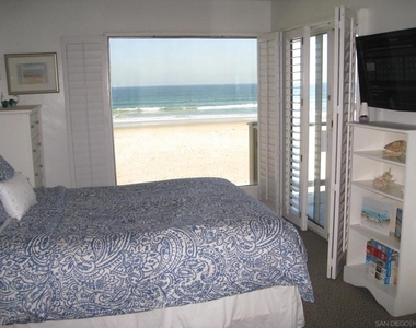 3755 Ocean Front Walk - Photo Thumbnail 2