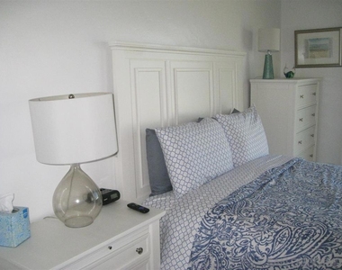 3755 Ocean Front Walk - Photo Thumbnail 20