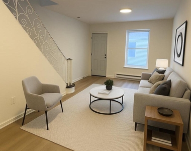 3252 N Hope Street - Photo Thumbnail 2