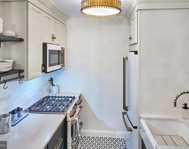 2475 Virginia Avenue Nw - Photo Thumbnail 10