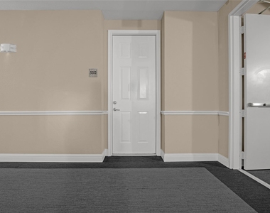 7575 Kirby Drive - Photo Thumbnail 32