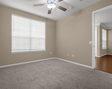 7575 Kirby Drive - Photo Thumbnail 23