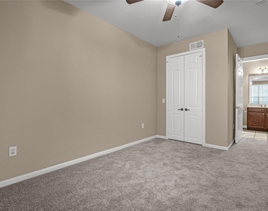 7575 Kirby Drive - Photo Thumbnail 29