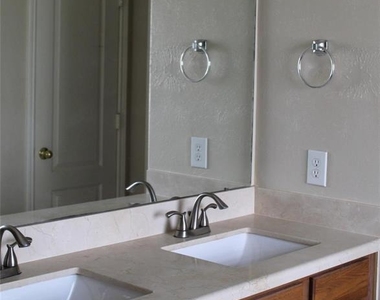 25910 N Lakefair Drive - Photo Thumbnail 13